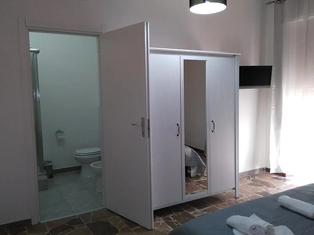 Porrino Guest House - Affittacamere Alghero 3*,  Italy